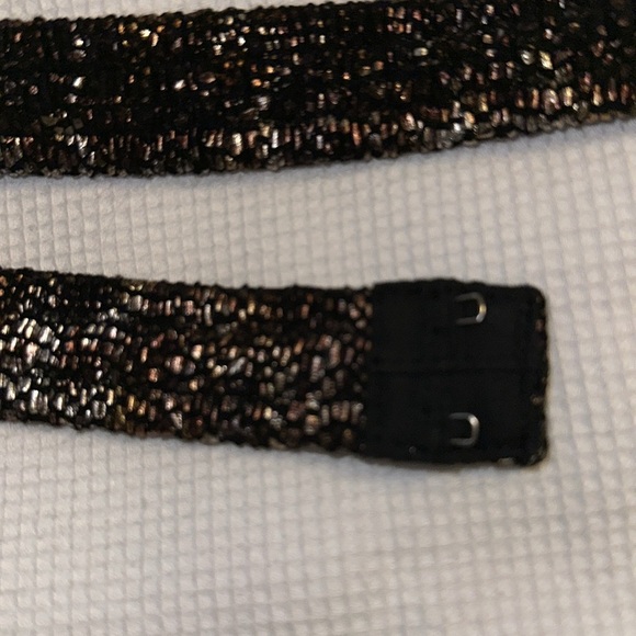 Woman’s Lace Flower strech Belt - Picture 5 of 7